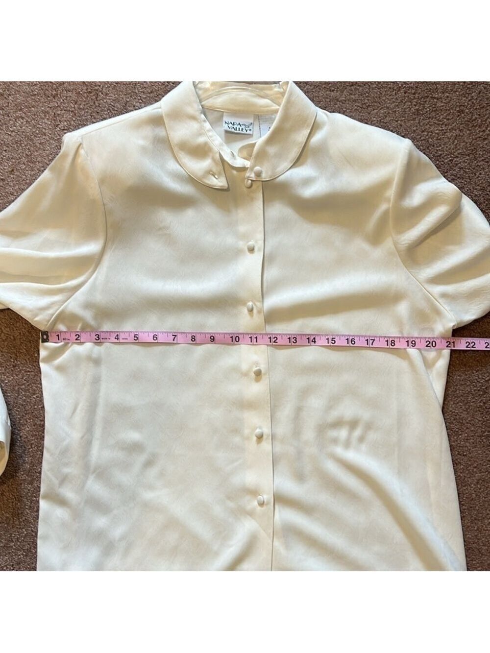 Napa Valley vintage blouse.Size L. Button up, sheer, subtle floral, long sleeve. - Picture 8 of 9